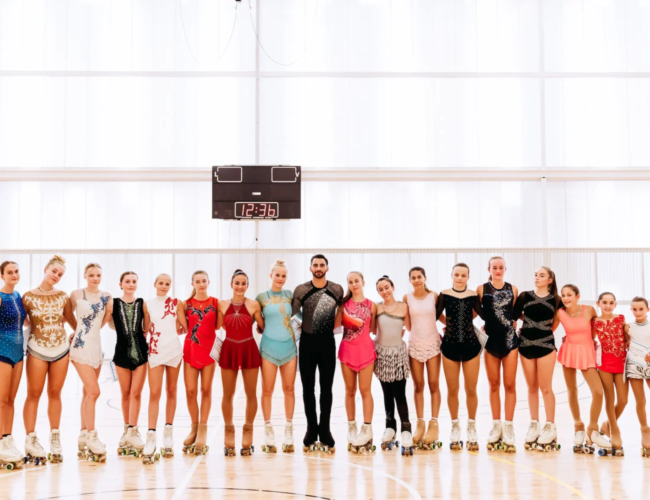 artistic-roller-skating-camp-barcelona-christmas-group-photo-2