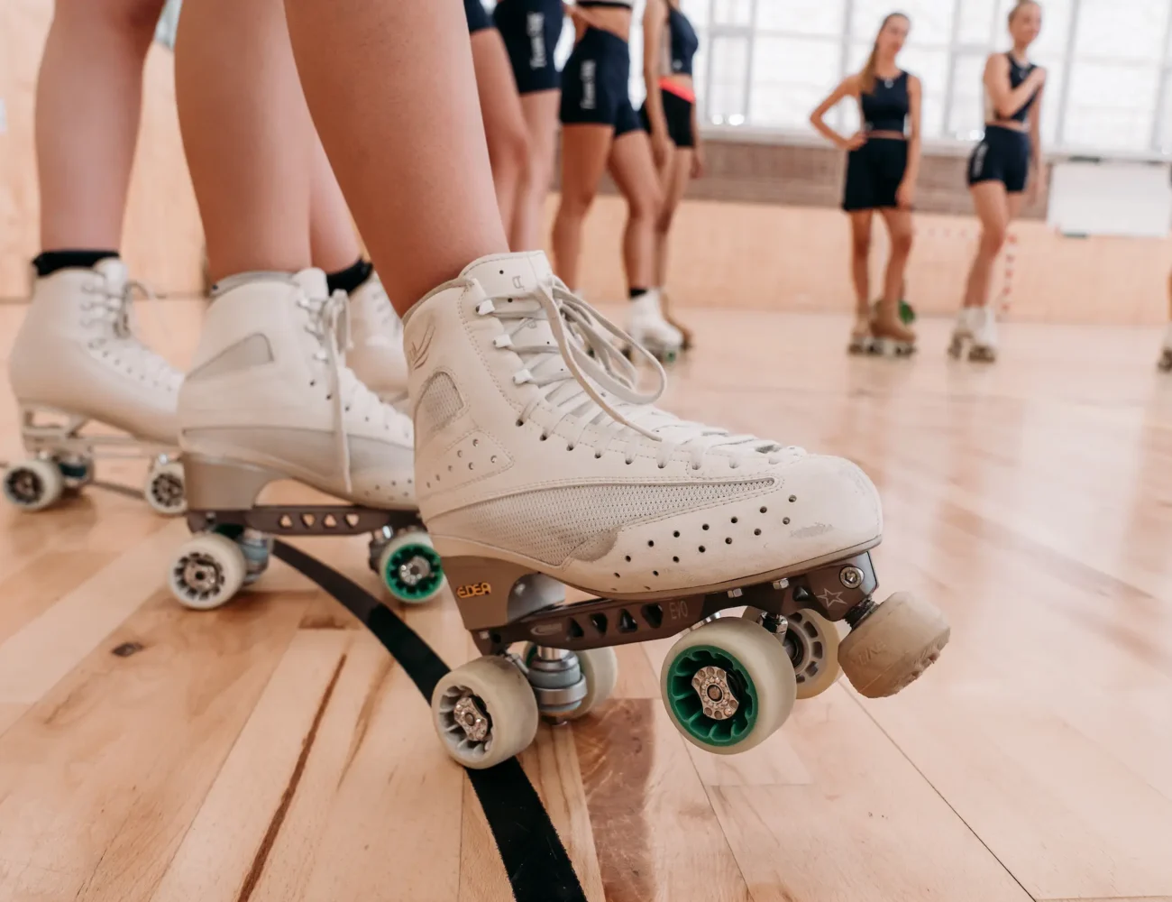 artistic-roller-skating-camp-barcelona-christmas-skates-closeup